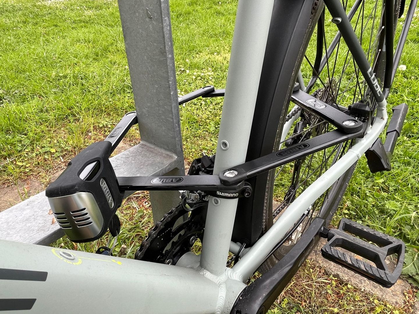 bestes-fahrradschloss-298khs-1.jpg Fahrradschloss mit Alarm: 6 Modelle im Vergleich | STERN.de – Bild 1