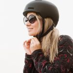 Schöne Fahrradhelme im Test: 8 stilvolle (und sichere) Helme | GLAMOUR