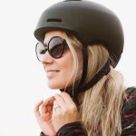 Schöne Fahrradhelme im Test: 8 stilvolle (und sichere) Helme | GLAMOUR