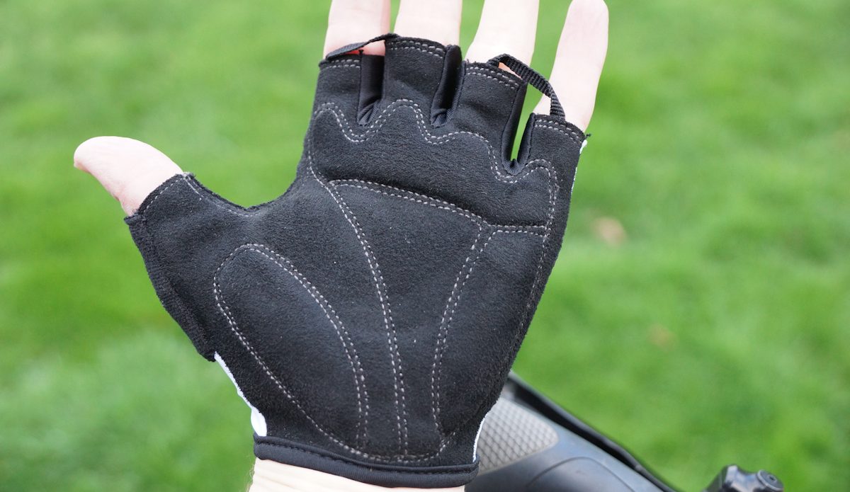 radfahrhandschuhe-852ado-1.jpg Fahrradhandschuhe Test Darauf kommt es 2026 an – Bild 1