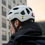 Uvex: Dieser Helm hat ein integriertes Fahrradschloss